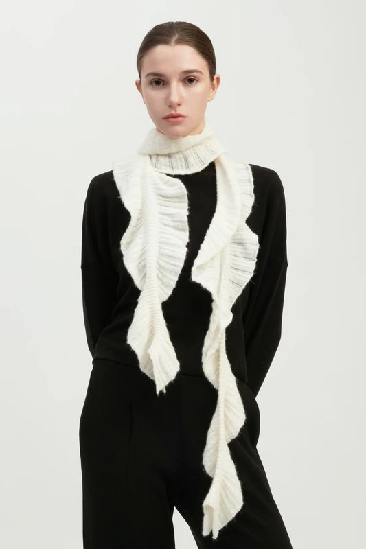 Ruffle Edge Wave Scarf