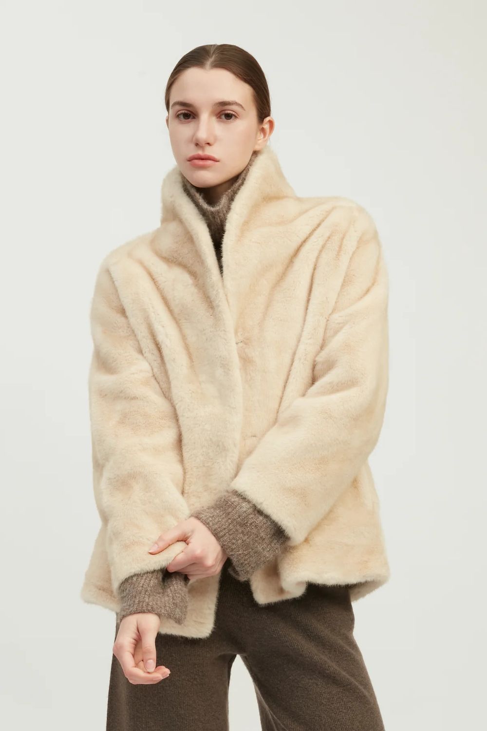 Louvre Shawl Fur Jacket OS - 2 colors, Color: Beige