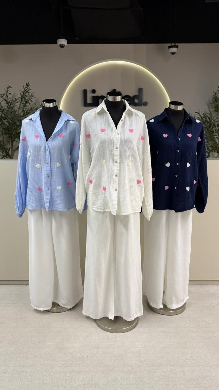 B 7930 PRINTED HEART SHIRT