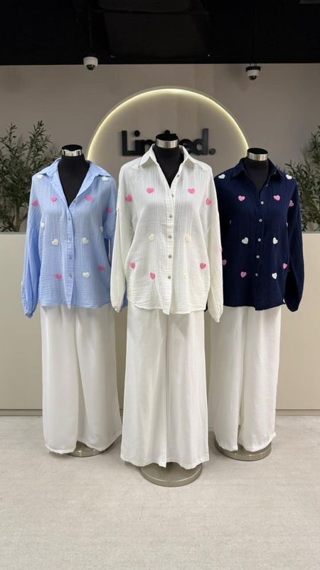 B 7930 PRINTED HEART SHIRT
