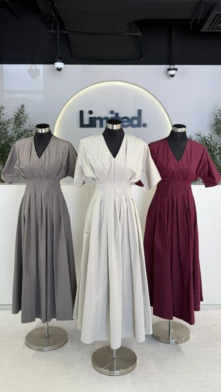 DP 2025141 VNECK PLEATED DRESS