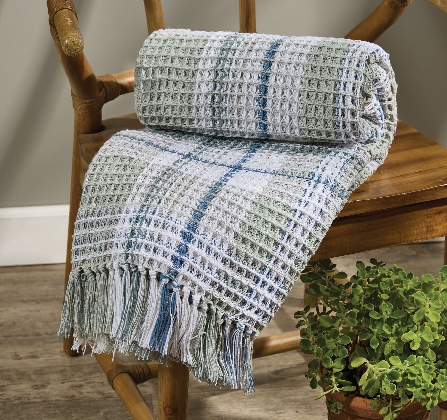 LYRA PLAID THROW