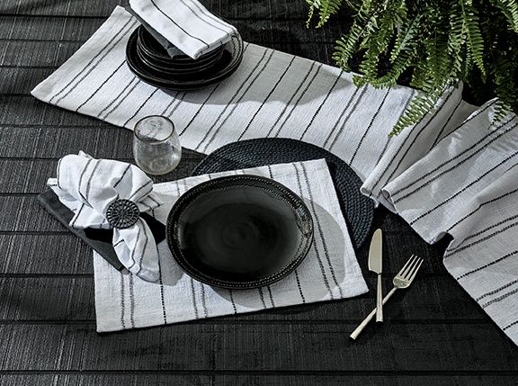 FARREN STRIPE TABLE RUNNER 14x54