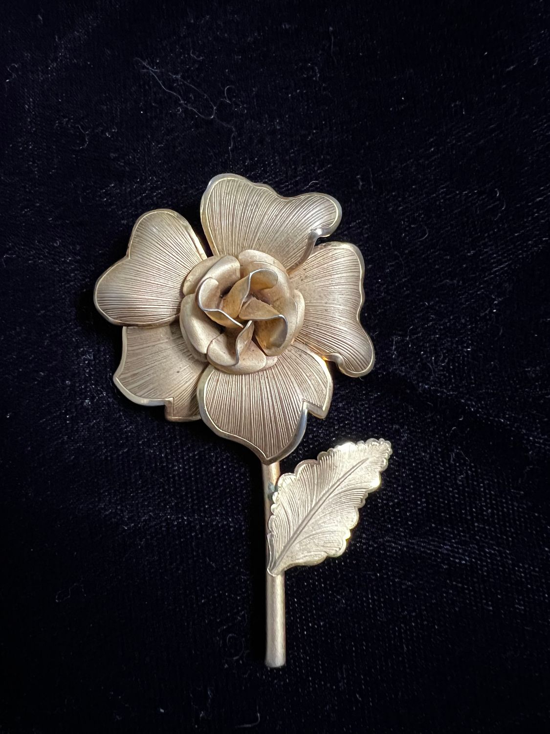 Vintage intricate flower brooch