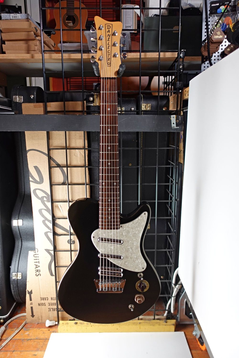 2001 Danelectro Mod 7 - Black Gold Sparkle