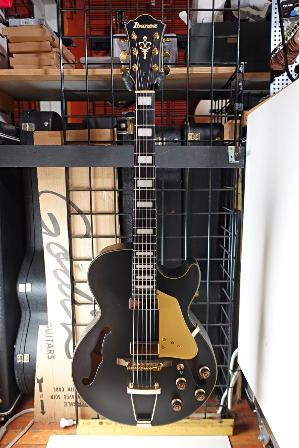 2019 Ibanez Artcore Expressionist AG85 – Black Flat