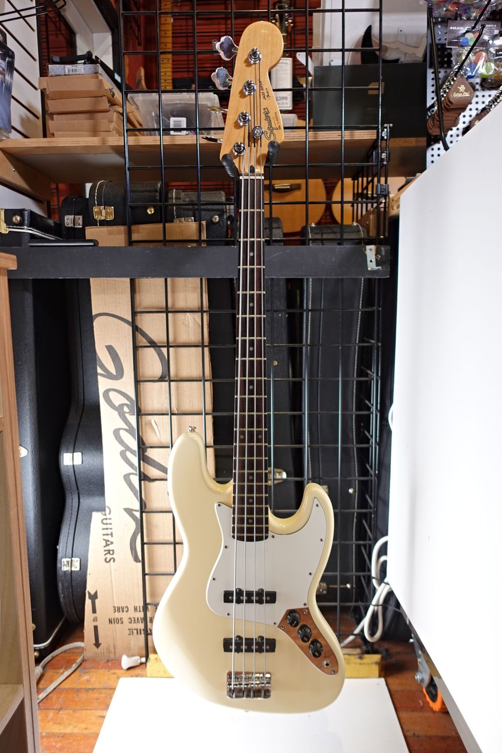 1989 Squier II Jazz Bass w/ "E" Serial Neck (Original) Frost White w/ Gigbag
