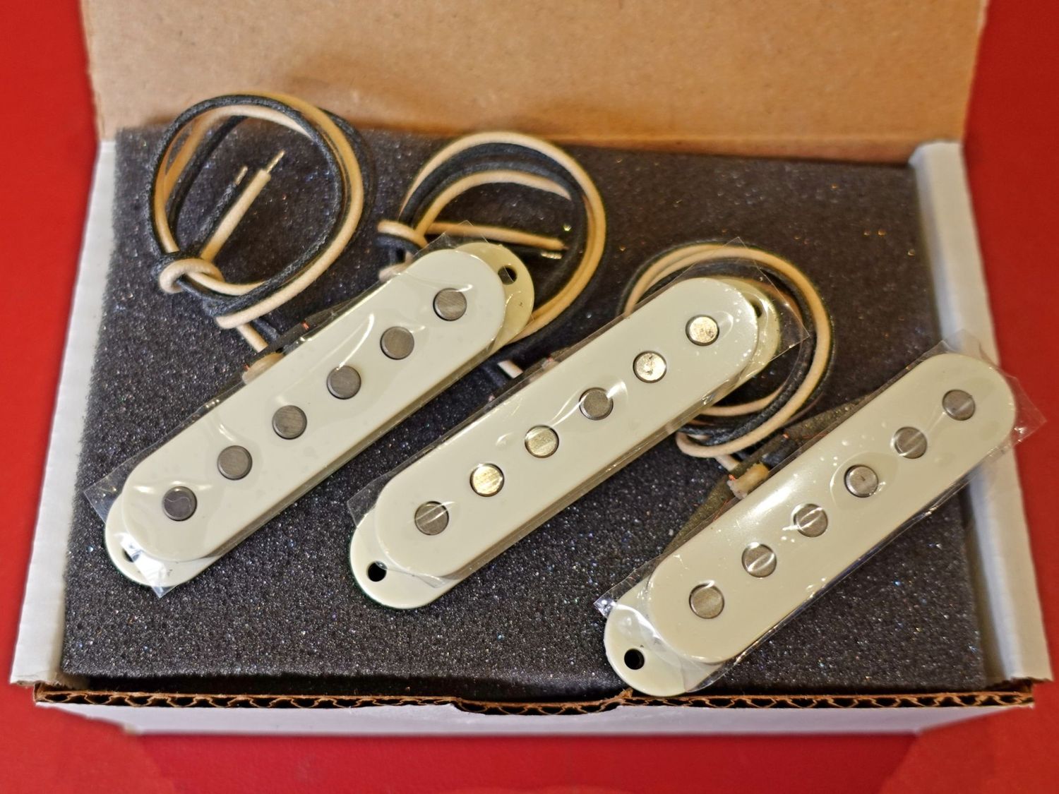 McNelly Nostalgia Neck Parchment