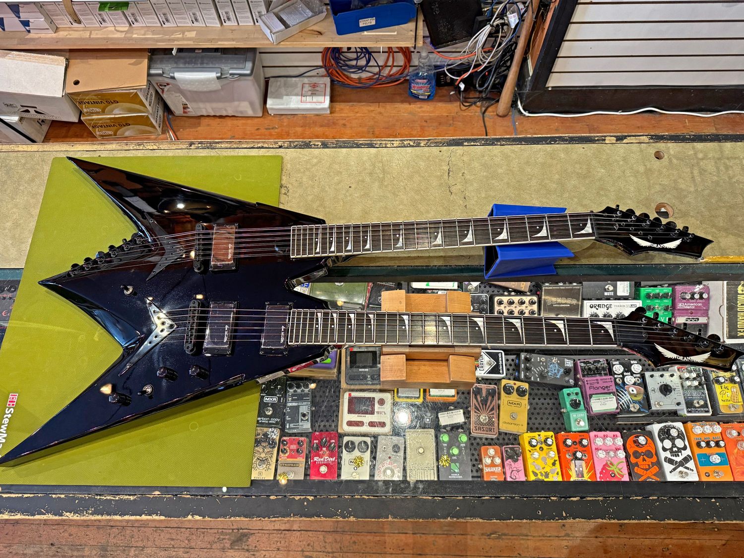 2013 Dean VMNT Double Neck Dave Mustaine Signature - Black w/ OHSC