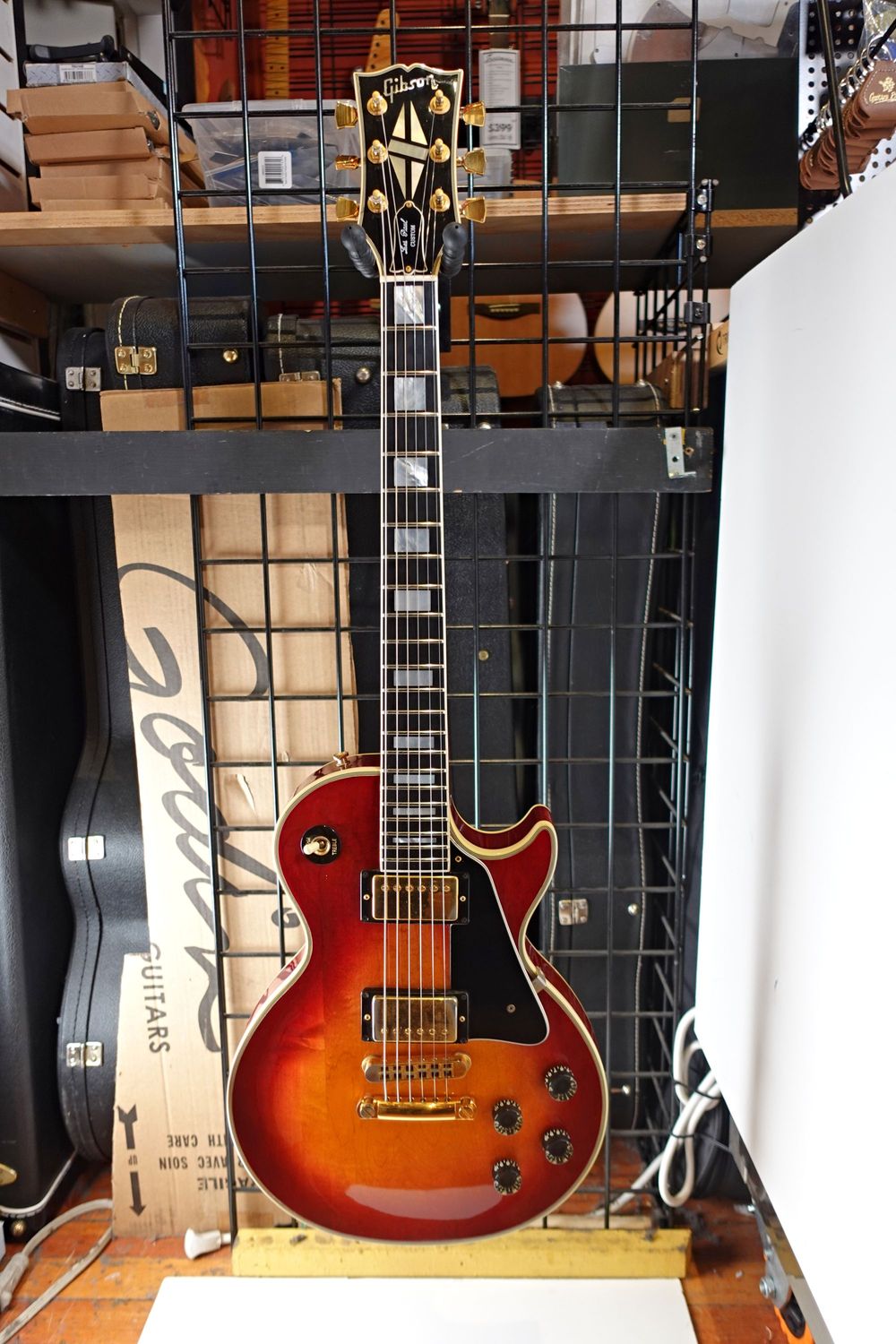 1983 Gibson Les Paul Custom - Cherry Sunburst w/ Gen II Chainsaw Case