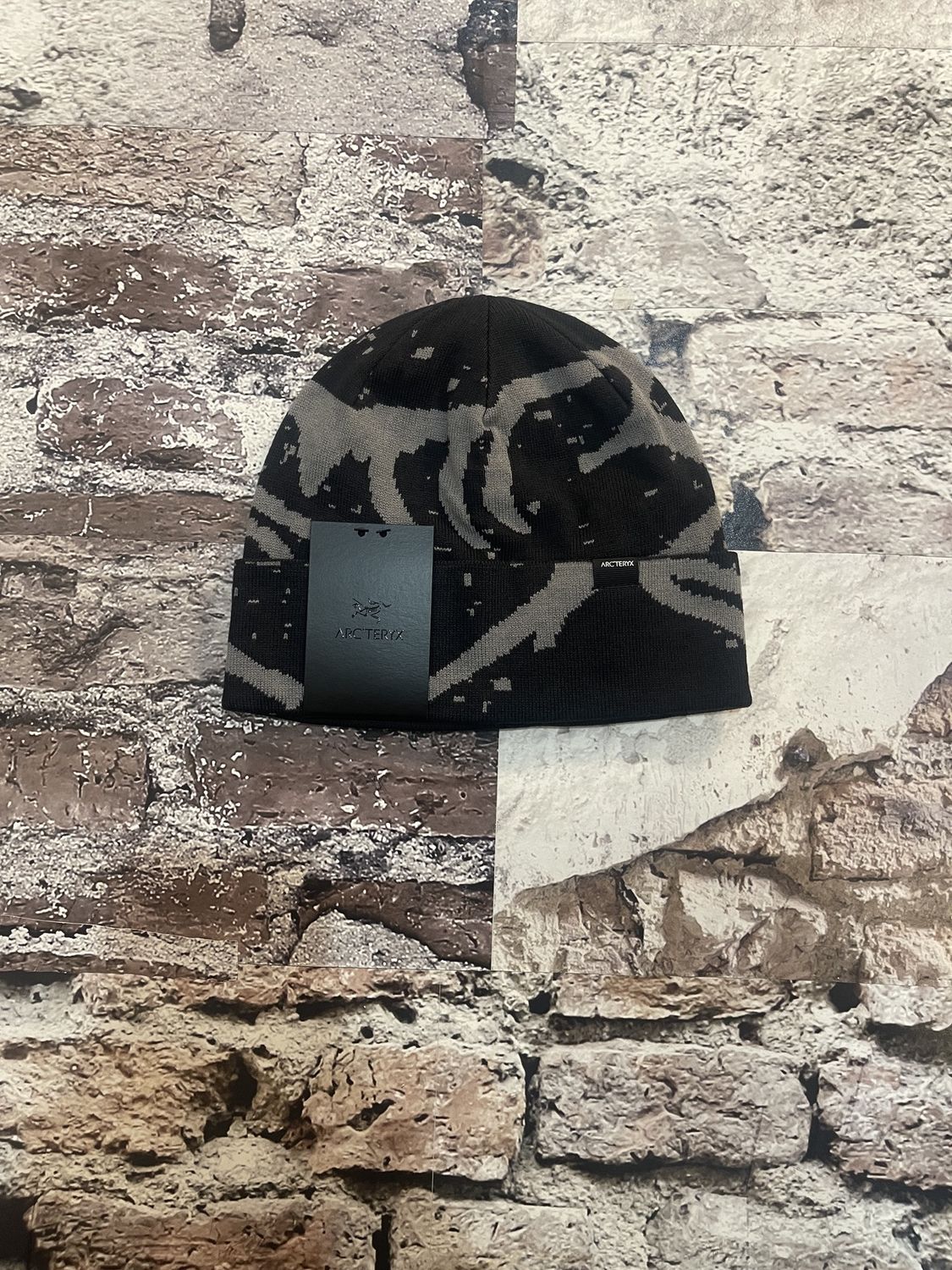 Lightweight Grotto Toque