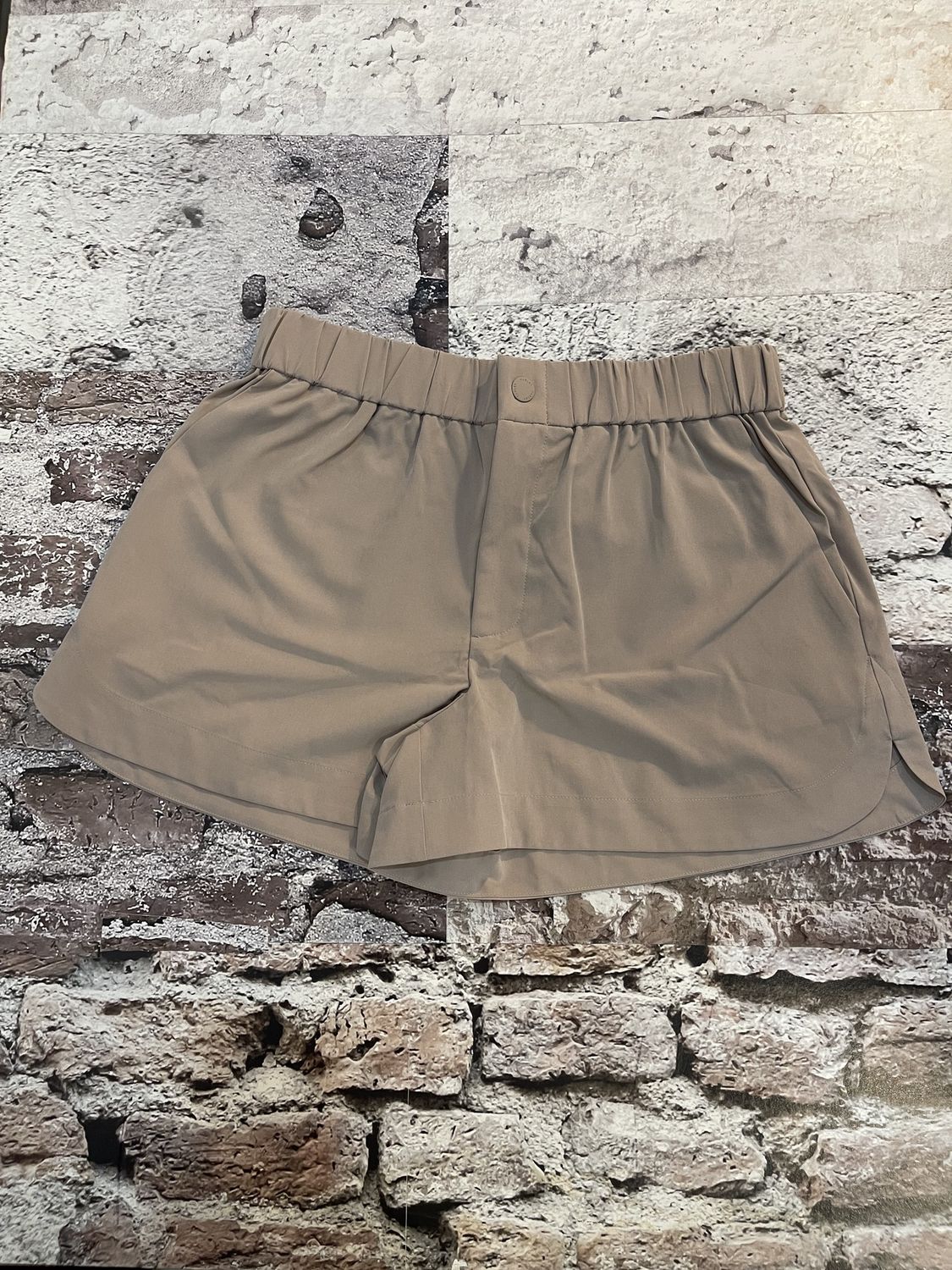 Nila Mid Rise Short