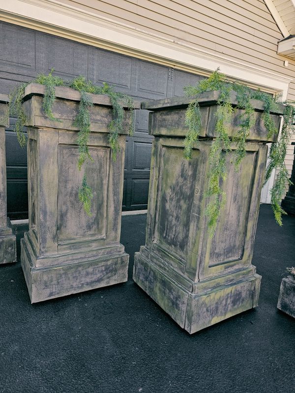 (2) 4ft Pillars **Other Sizes Available** Ask about Accessories