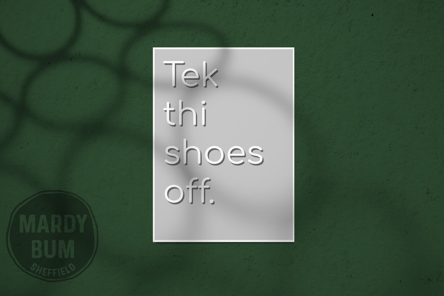 Tek thi shoes off