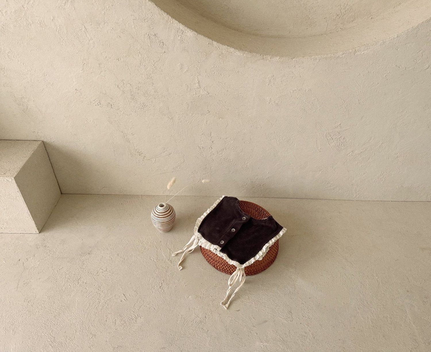 BABETE COM FOLHOS BABETE COM FOLHOS