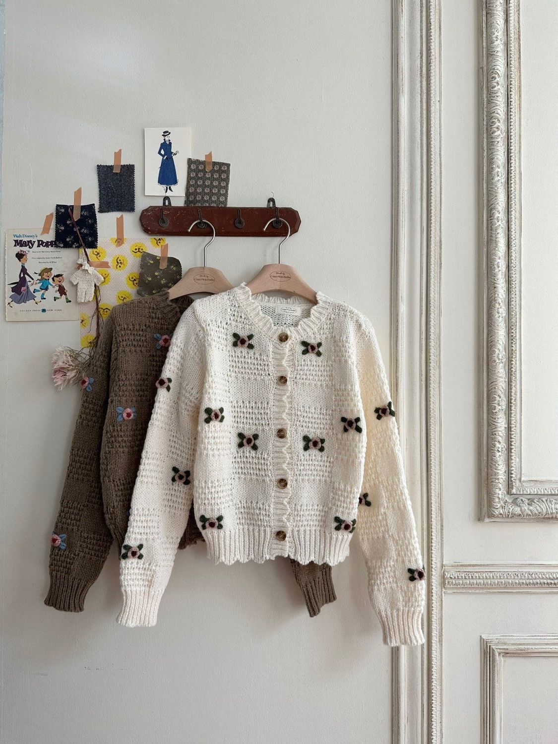 CASACO DE MALHA BORDADO FLORAL MOM