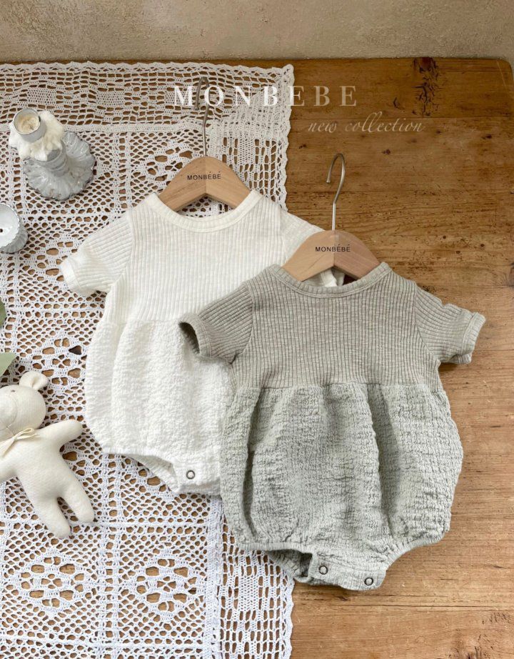 BODY DE MALHA COM TEXTURA