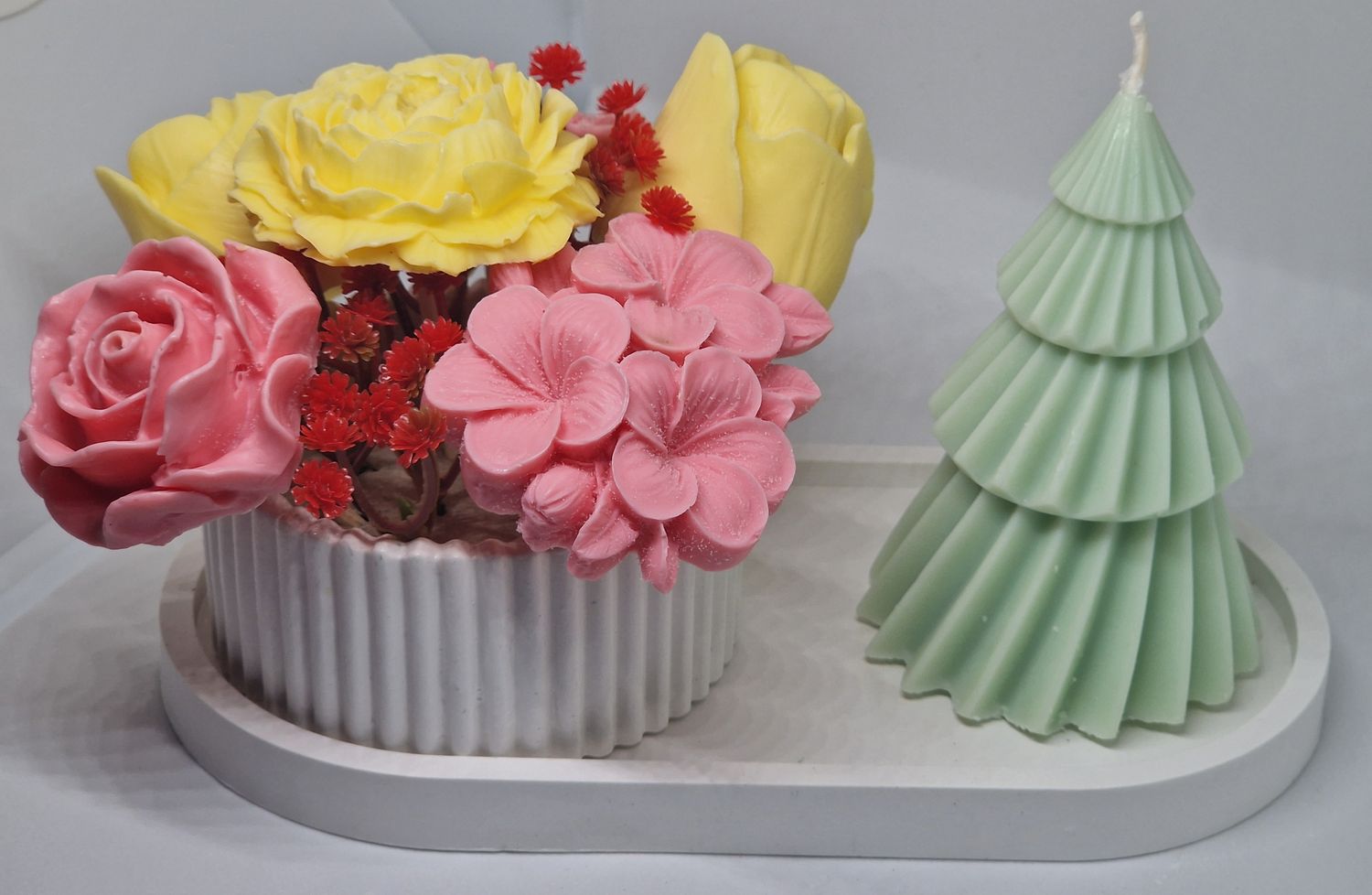 Shea butter soap bouquet &quot;Roses&quot; &amp; Aroma candle &quot;Christmas Spices&quot;