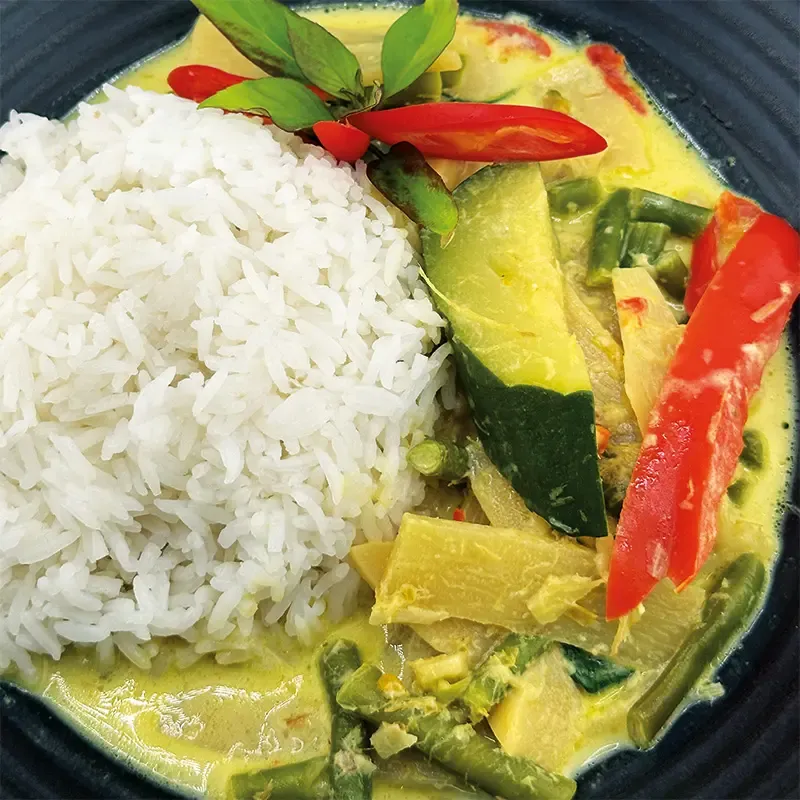 Green Thai Curry with chicken/or vegan and rice