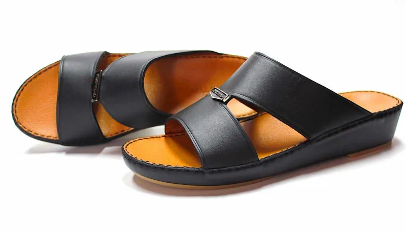 FEATHERS - 1022