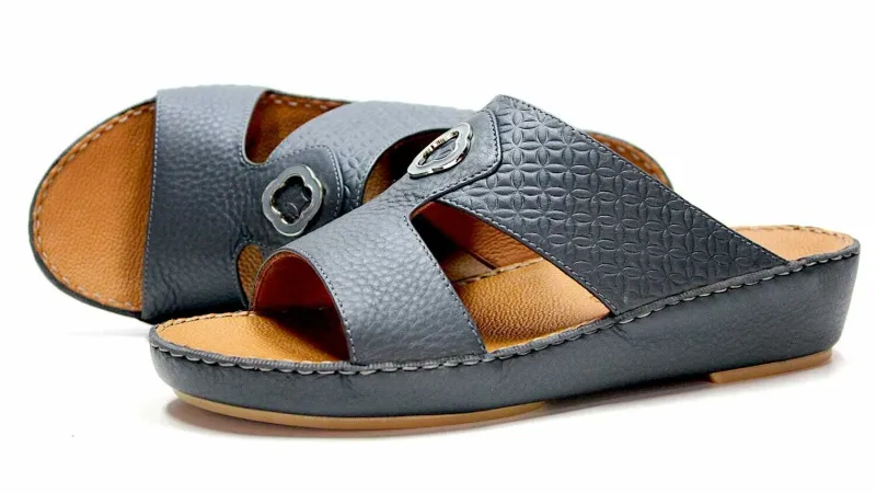 FEATHERS - 1009