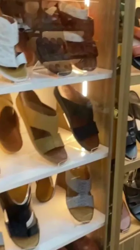 Shopping time(video)