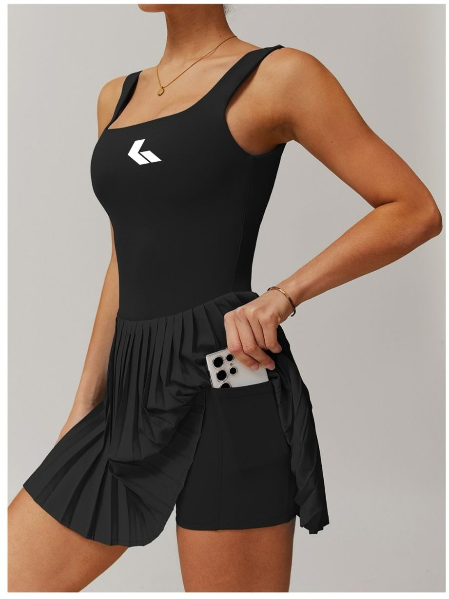 GWONN YUNA - PLEATED DRESS - BLACK