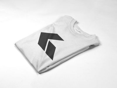GWONN - SUPPORTER  T-Shirt by GWONN