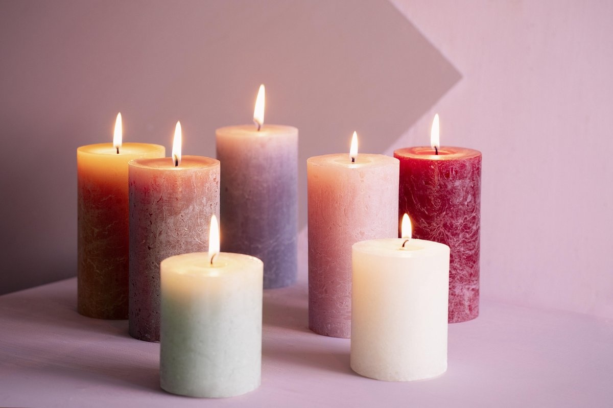 Bolsius Stompkaars Misty Pink Ø68 mm - Hoogte 8 cm - Roze/Grijs - 35 branduren