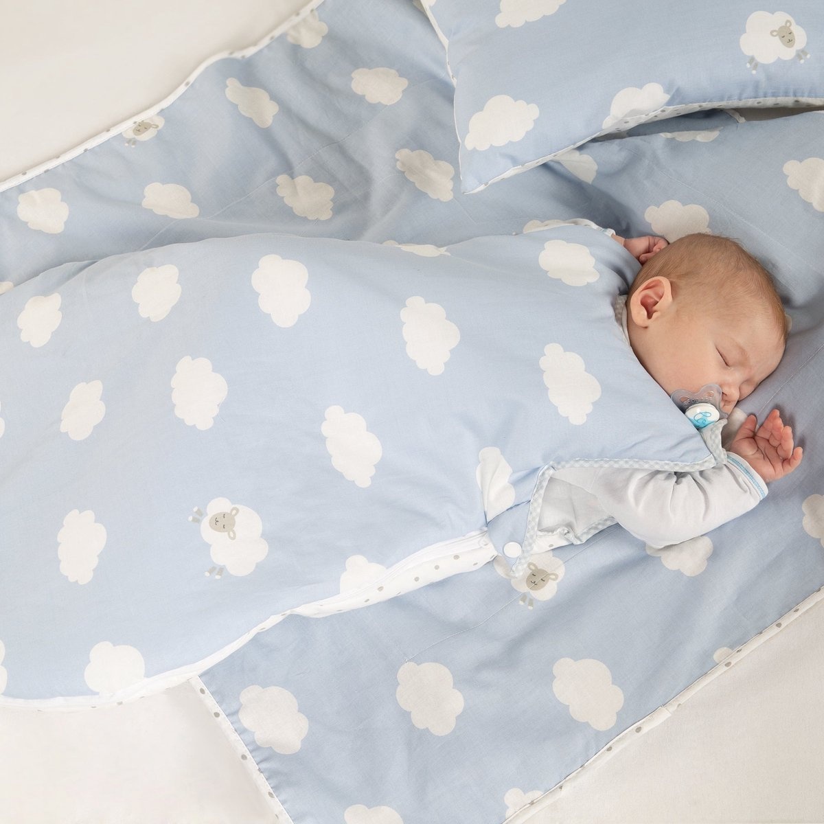 Roba Slaapzak Little Cloud Junior 90 cm Katoen Blauw Maat 86/92 Roba Slaapzak Little Cloud Junior 90 cm Katoen Blauw Maat 86/92