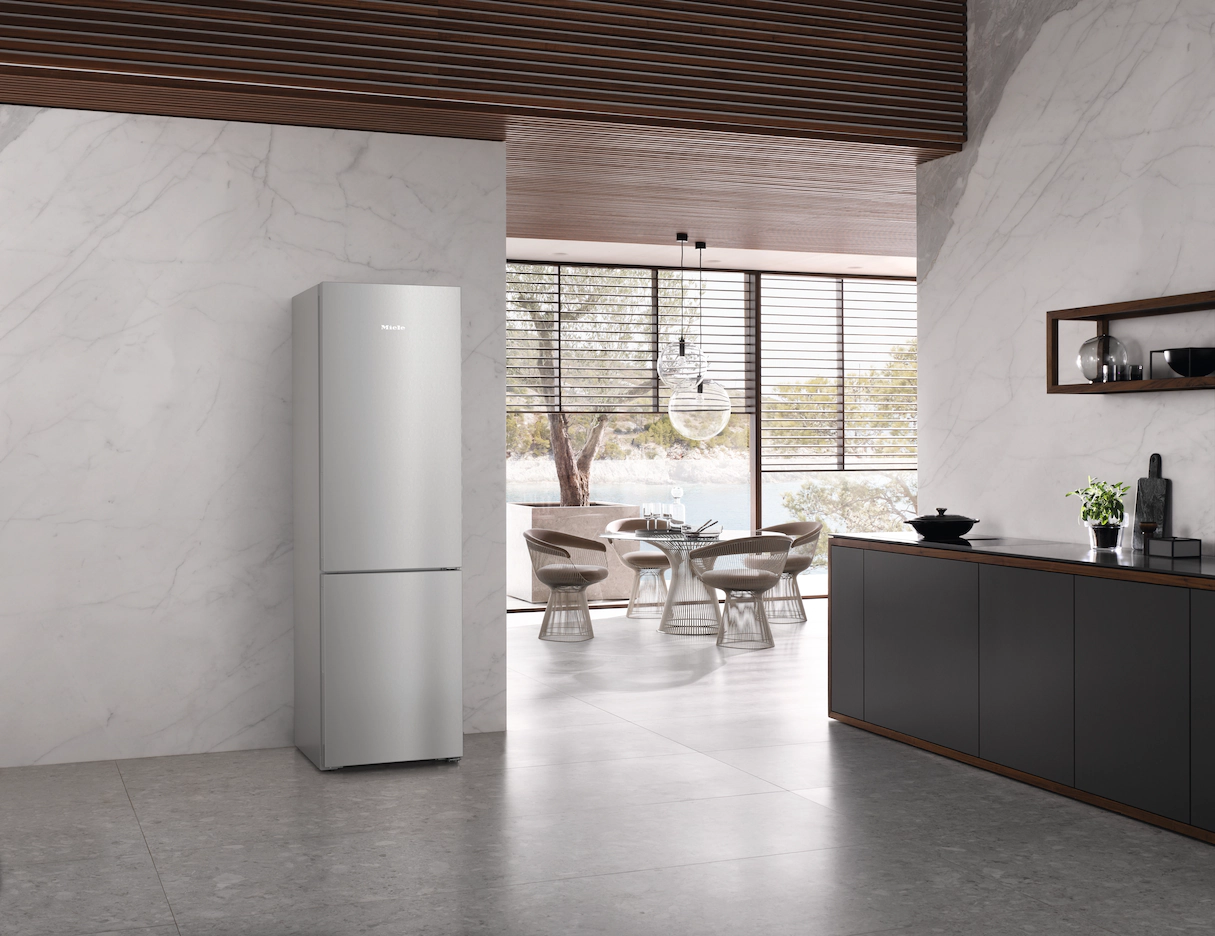 Miele KFN4397CD Vrijstaande Koel-Vriescombi 186cm RVS 326L Miele KFN4397CD Vrijstaande Koel-Vriescombi 186cm RVS 326L