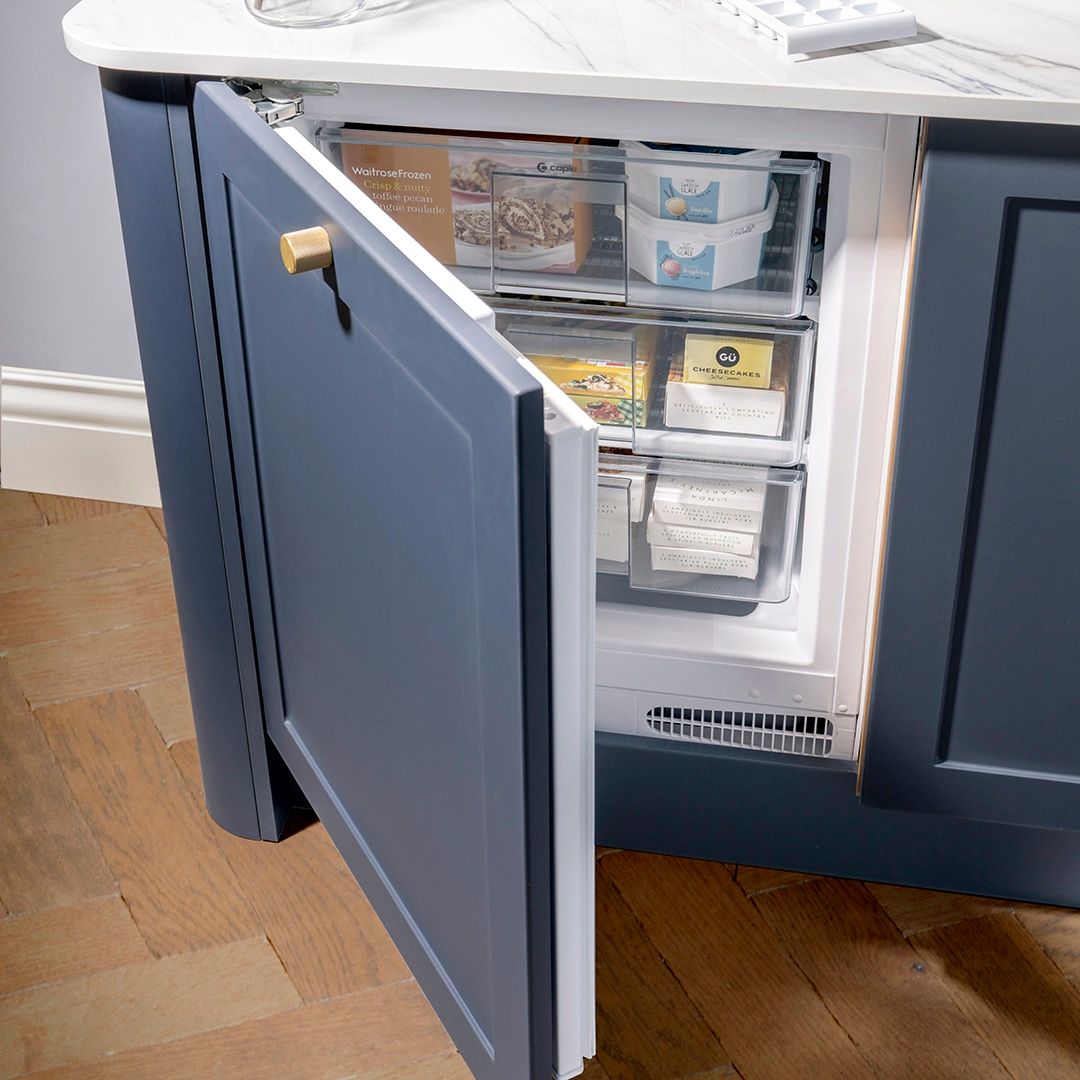 Caple Vriezer RBF6 Inbouw Wit - Inhoud 96 L - Hoogte 81,8 cm Caple Vriezer RBF6 Inbouw Wit - Inhoud 96 L - Hoogte 81,8 cm