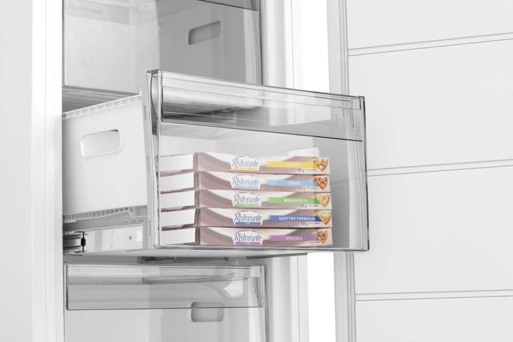 Hisense Vriezer FT3B213SAWE Wit Inbouw - Hoogte 177,2 cm Hisense Vriezer FT3B213SAWE Wit Inbouw - Hoogte 177,2 cm