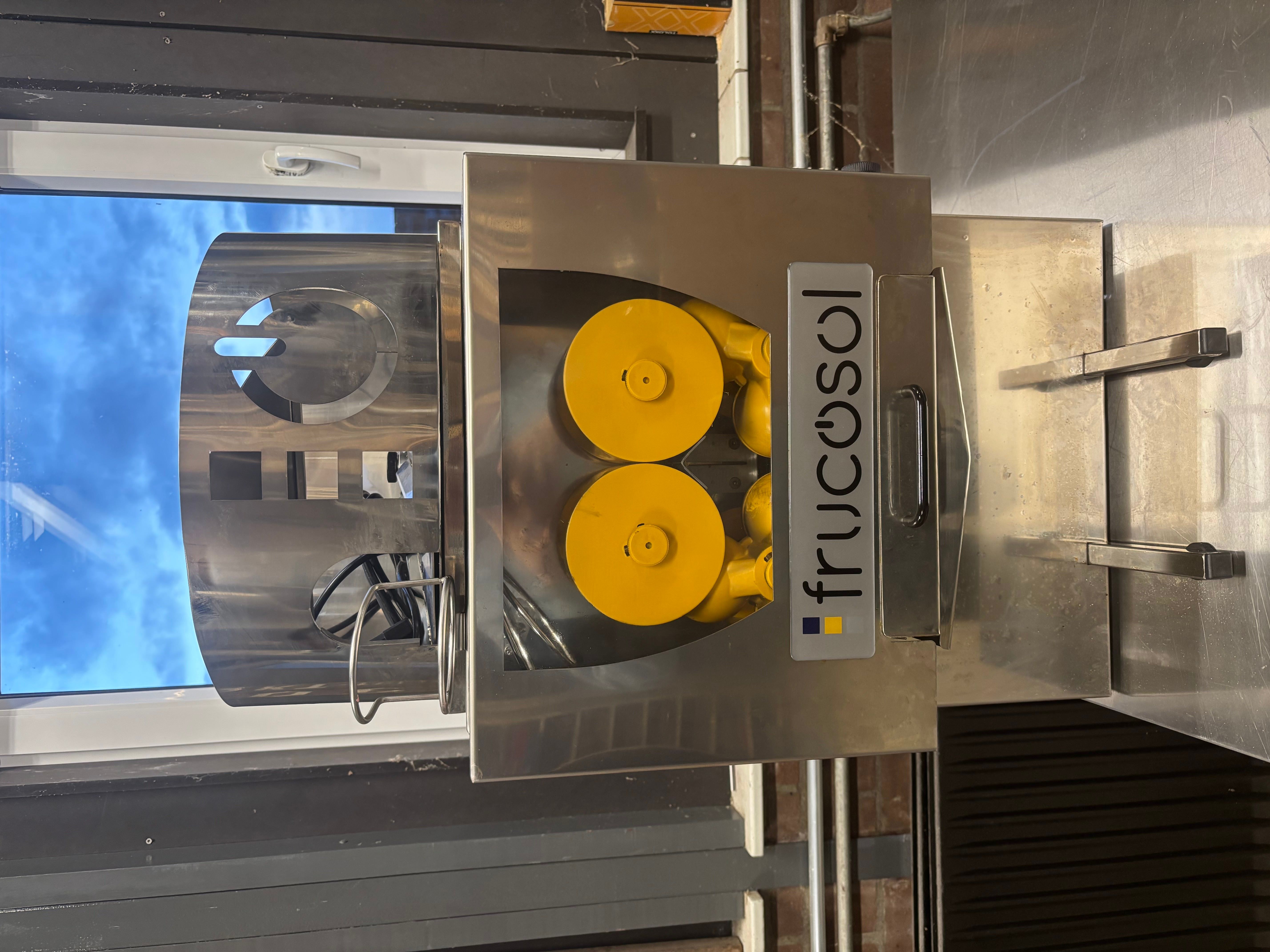 Frucosol Vruchtenpers F50A 20-25/Min Ø80mm Auto. Vulling