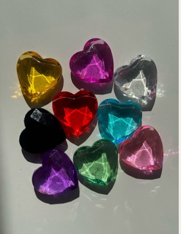 Ημιδιάφανες Καρδιές