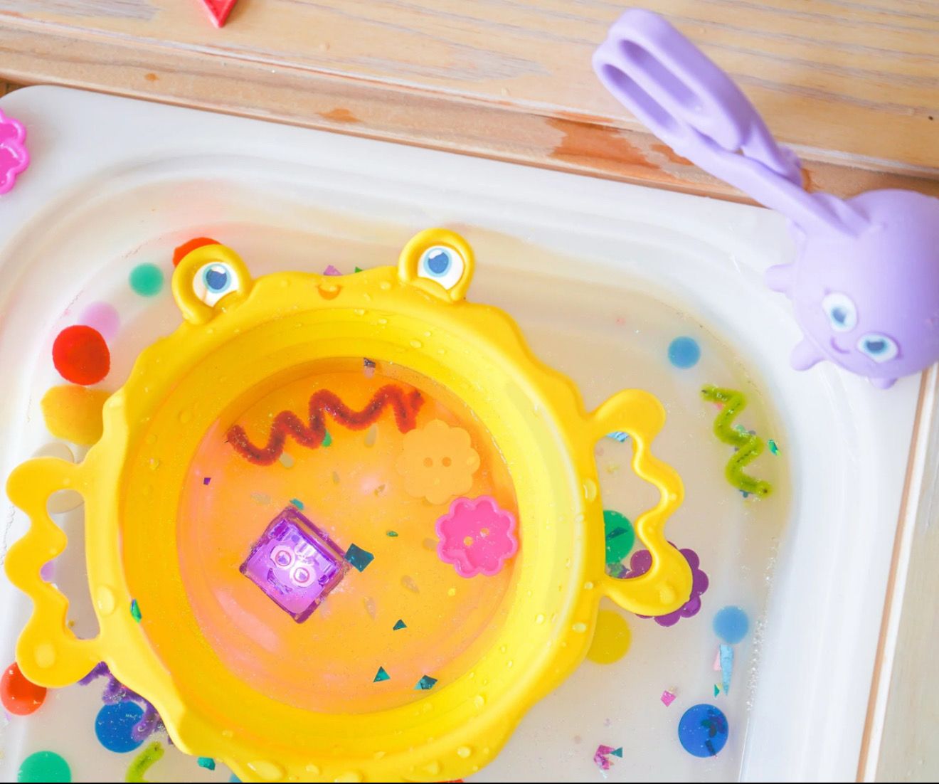 αισθητηριακος δισκος καδος trofast με νερομπαλες και εργαλεια λεπτης κινητικοτητας