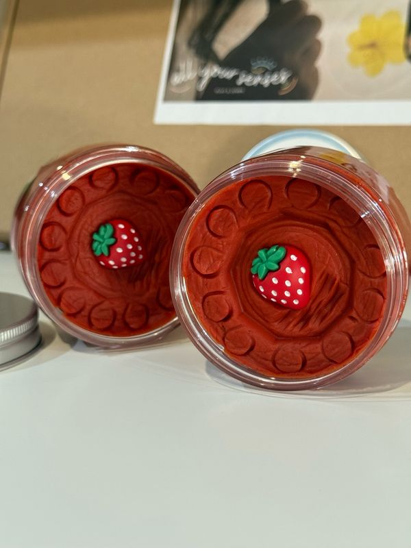 Πλαστελίνη Φράουλα