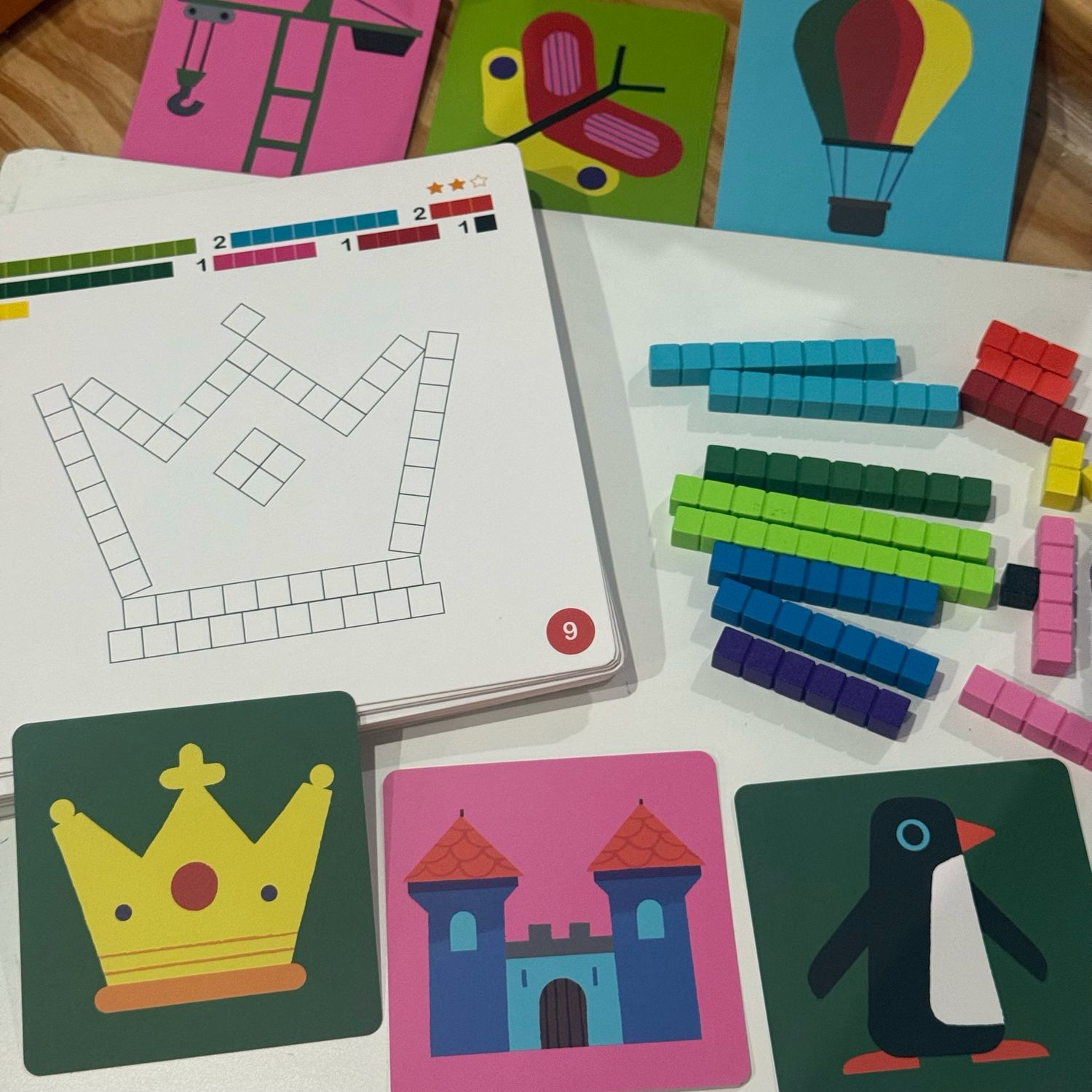 Σύνθεση Εικόνας Με Πολύχρωμα Ξυλάκια