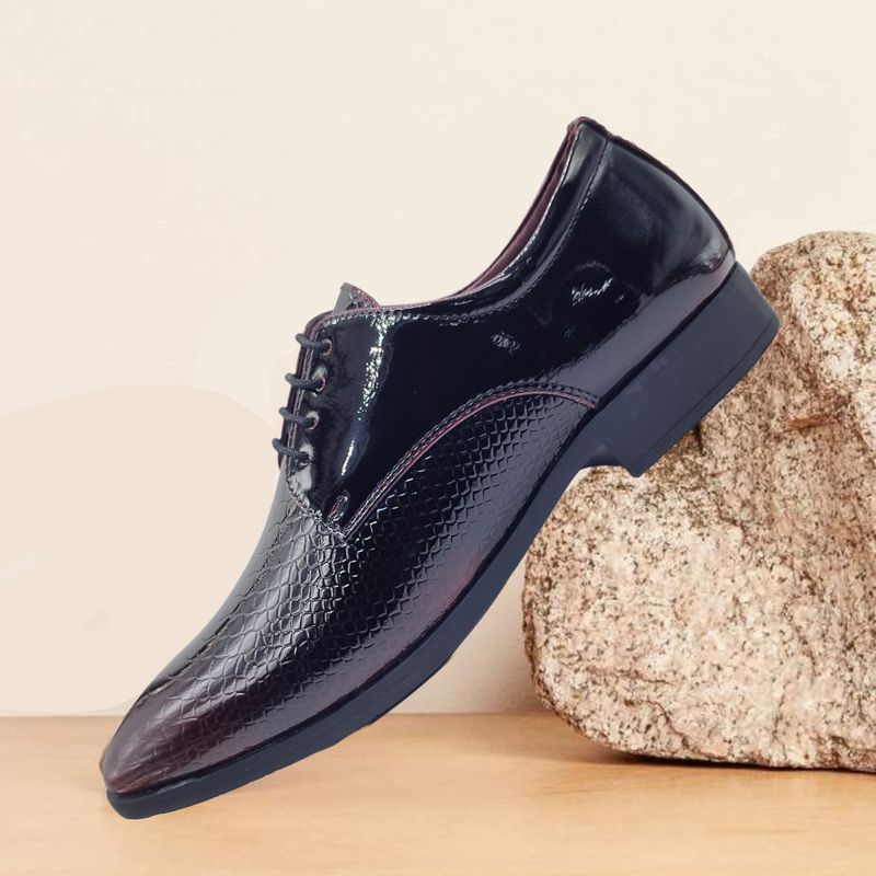 Jootavoota Men Patent Derby (7504)