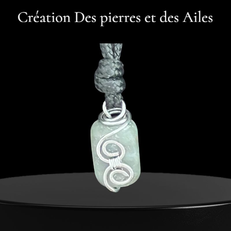 PENDENTIF LABRADORITE SUR CORDON TRESSÉ