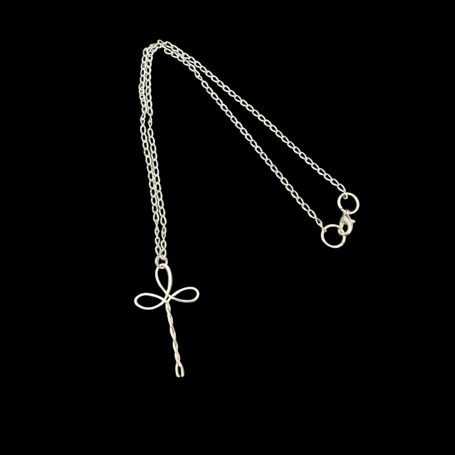 PENDENTIF CROIX EN INOX SUR CHAINE