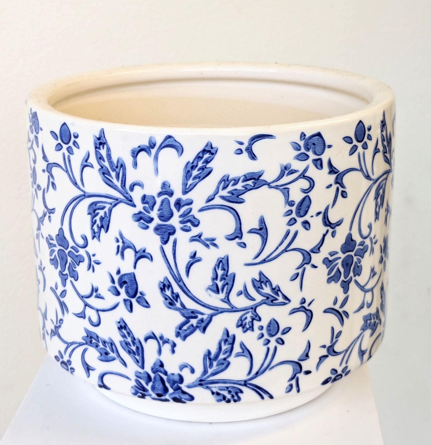 6&quot; Ceramic Pot, Blue and White