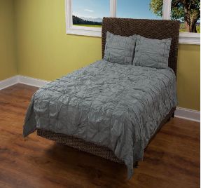 Rizzy Home Ultra Light Comforter, Knot Detail