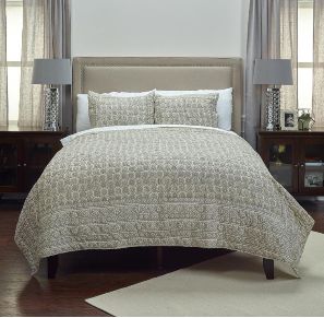 Rizzy Home Quilt, Natural Pattern, Size: Queen
