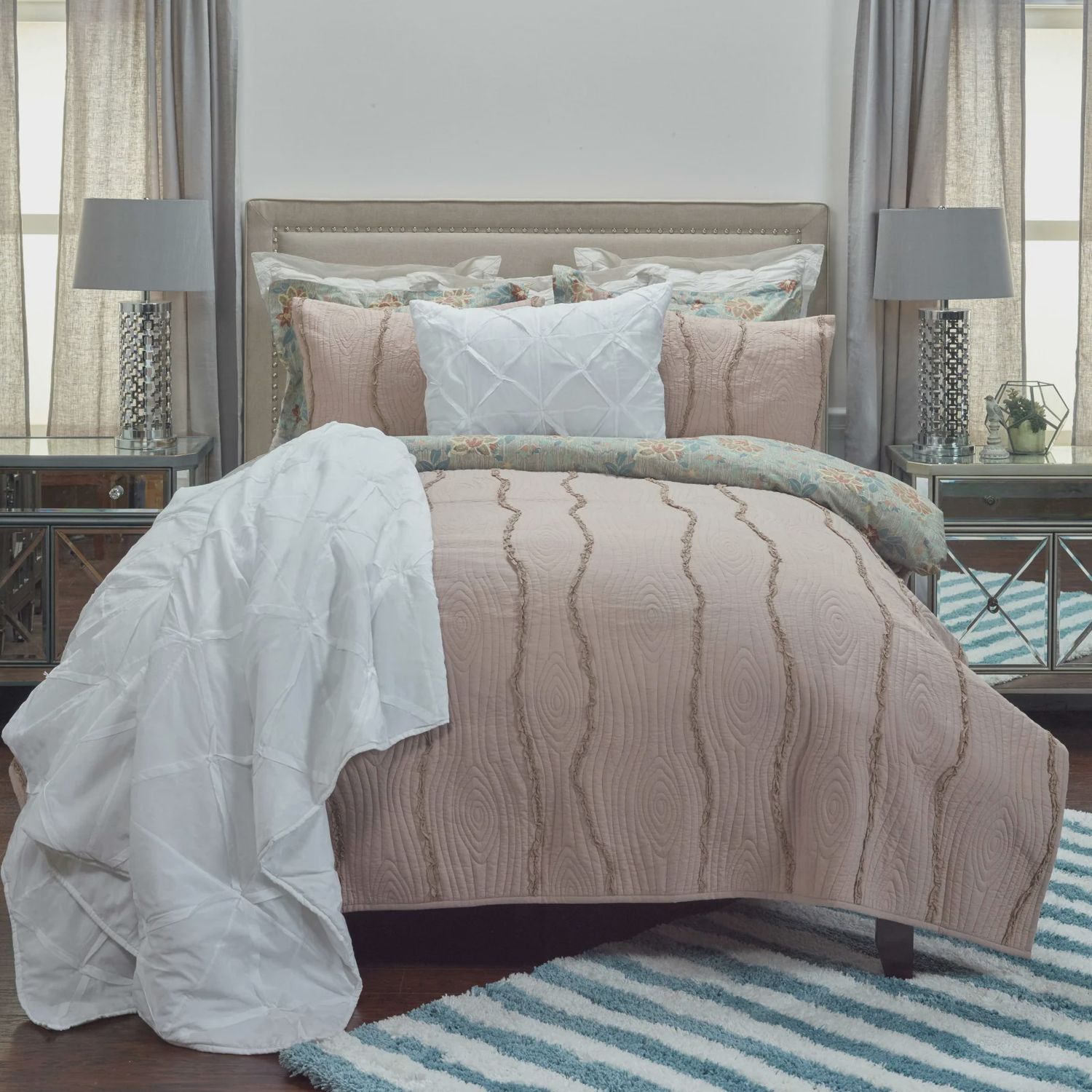 Rizzy Home King Quilt, Taupe, Size: King