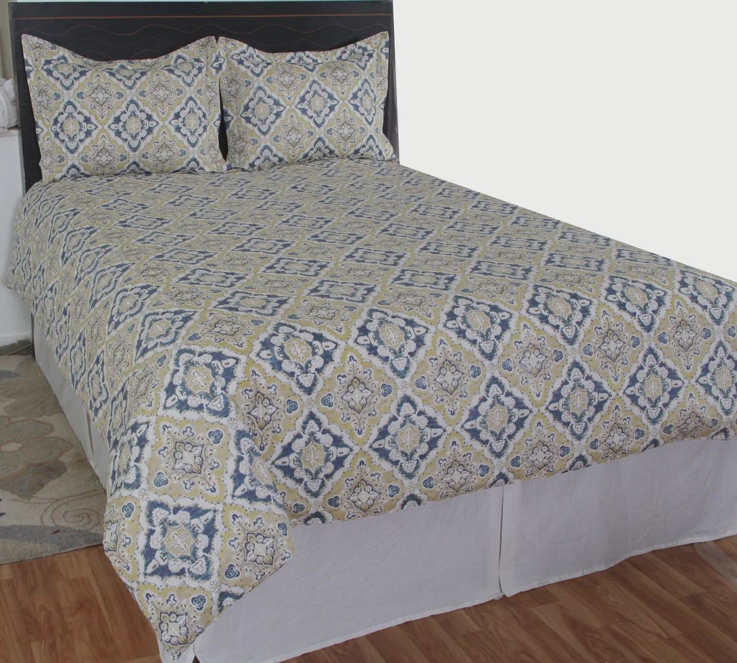 Rizzy Home Duvet Cover Set, Yellow and Blue Floral Tile Pattern