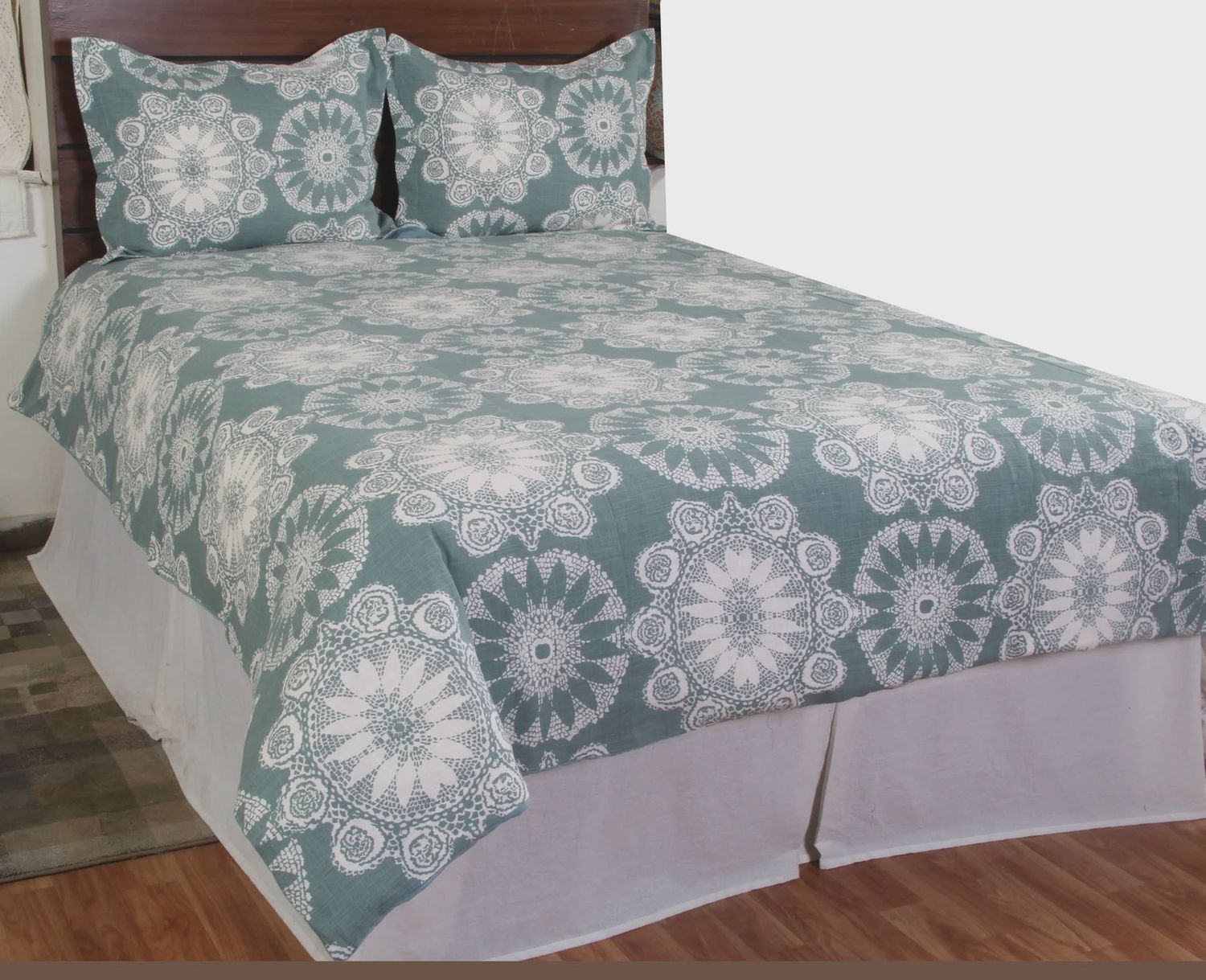Rizzy Home Duvet Cover, Teal Floral Pattern
