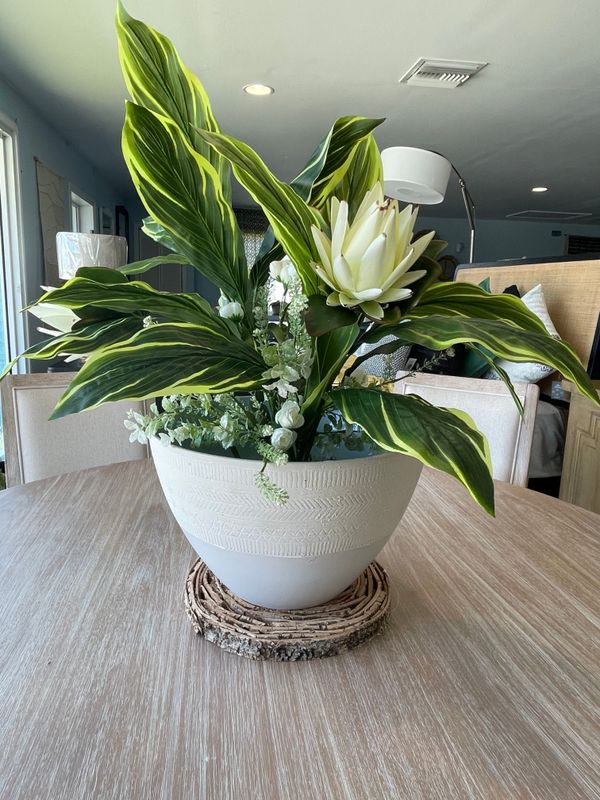 Artificial Plants &amp; Flowers