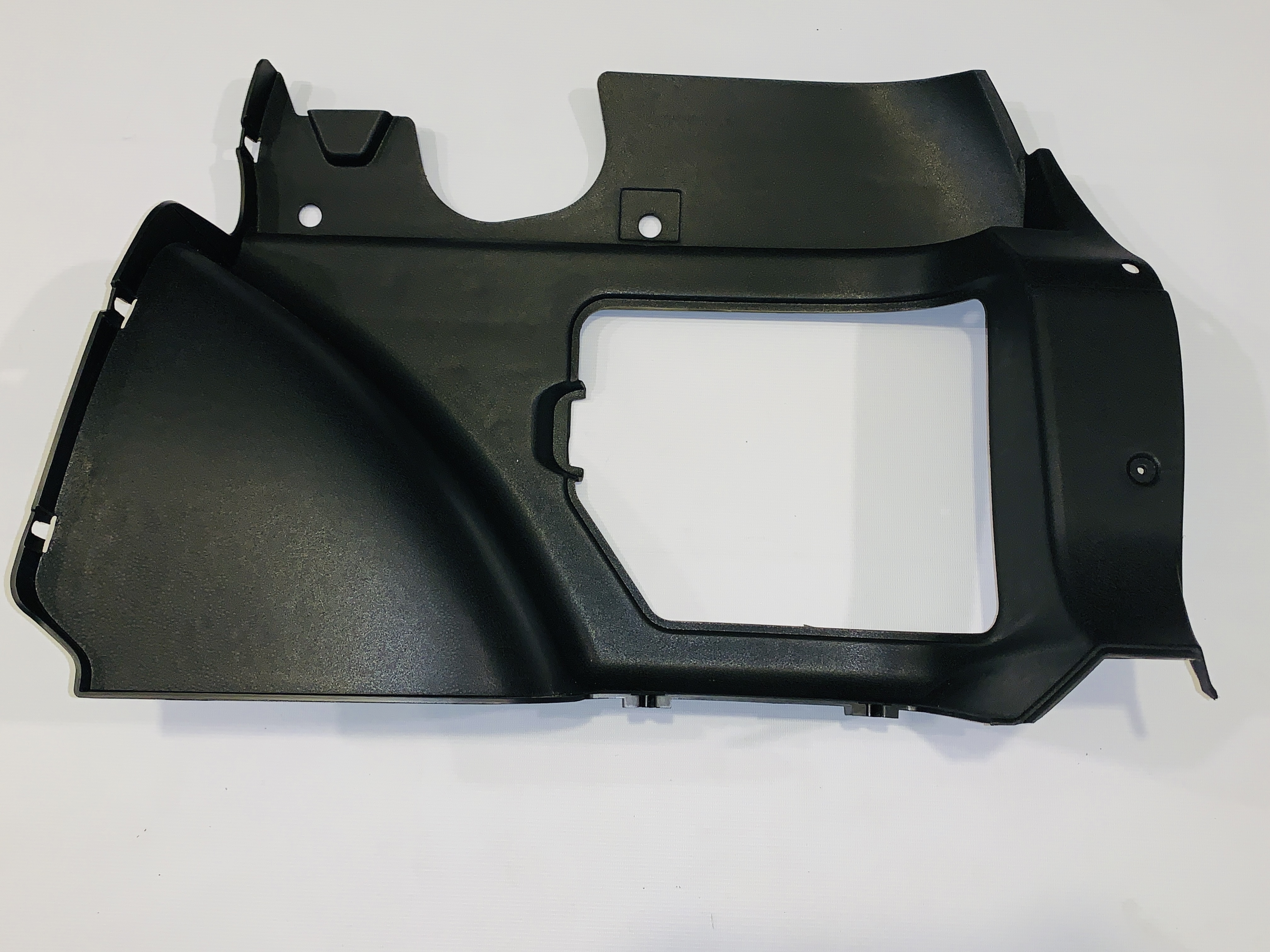 Обивка багажника нива урбан. Нива 2131 салон. Облицовка багажника нива. Облицовка багажника нива. Обивка багажника ваз 2121 нива.