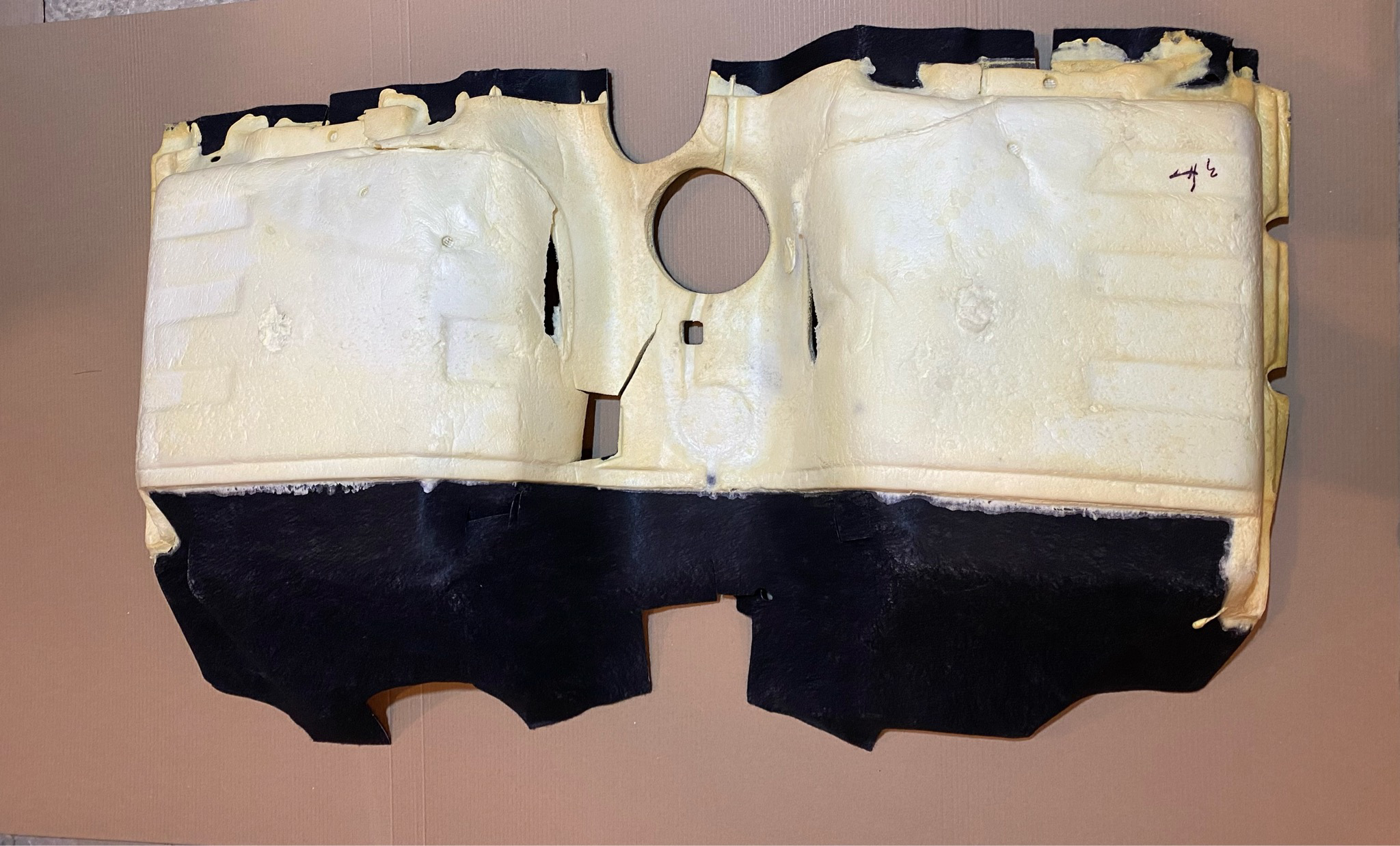 Ковер пола 5320-5109022 задний. Ковер пола нива тревал. Пол люкс трехслойный на нива 21214м. Ковер салона нива. Ковер пола нива 21213.